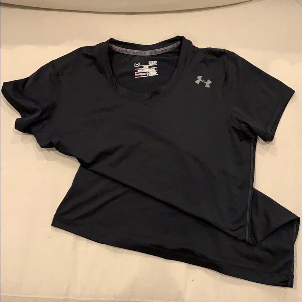 Short sleeved black tee